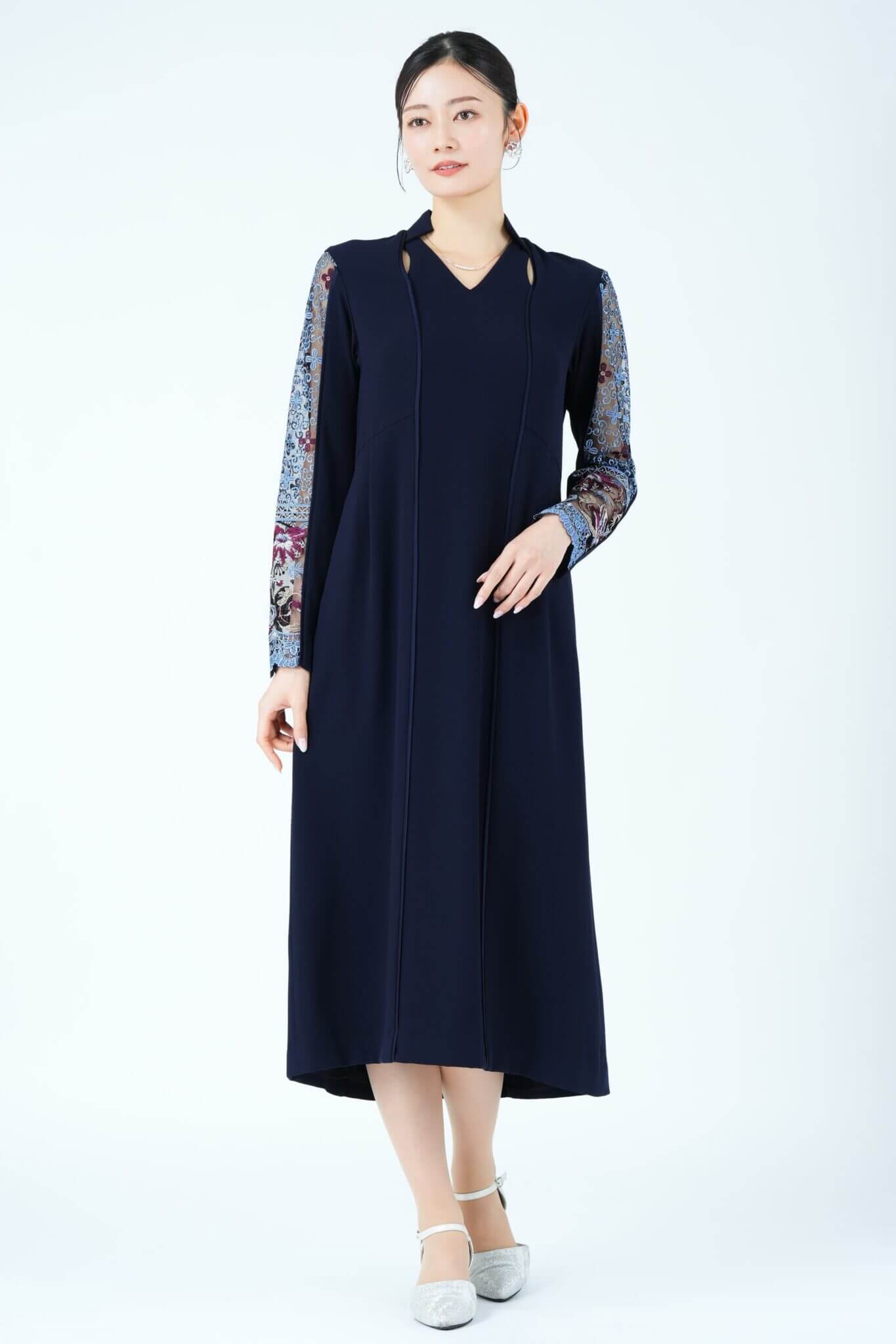 MURRAL ペタルカラー刺繍スリーブネイビードレス