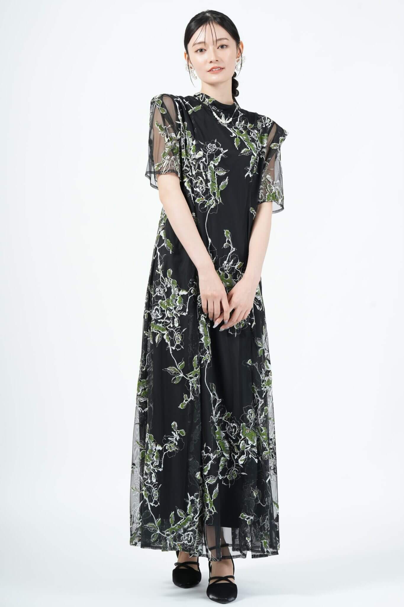 Ameri VINTAGE
フロッキー野バラアートブラックドレス
