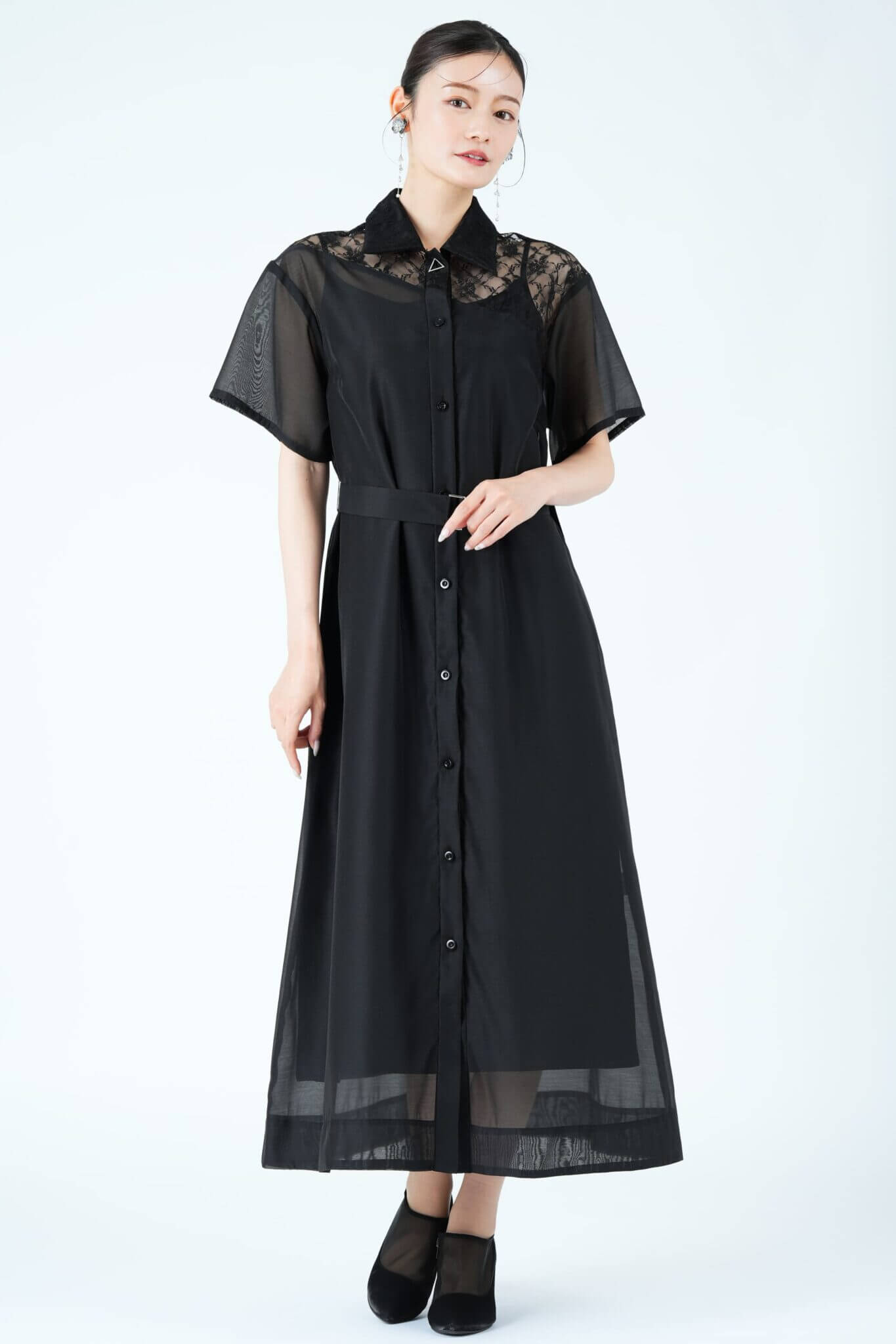 UNITED TOKYO
異素材ドッキングシアーブラックドレス

