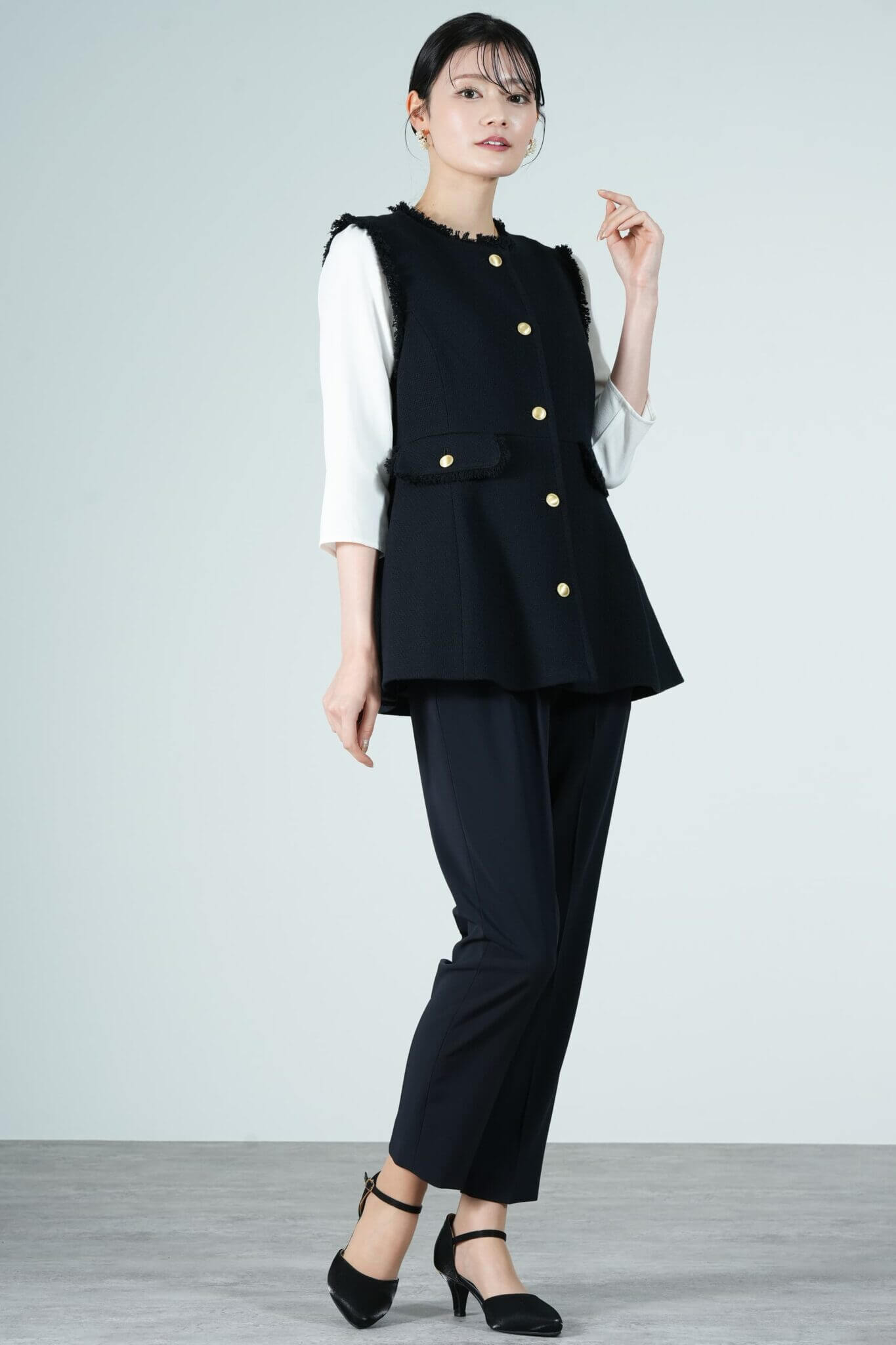 UNITED ARROWS green label relaxing
ペプラムツイードジレ×ネイビーパンツスーツセット